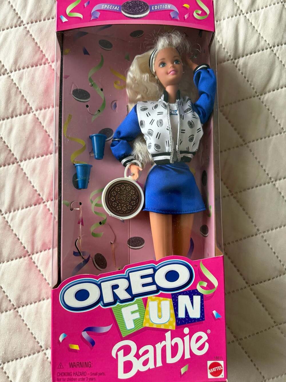 1997 Oreo Fun Special Edition Barbie Doll by Mattel (18511)
